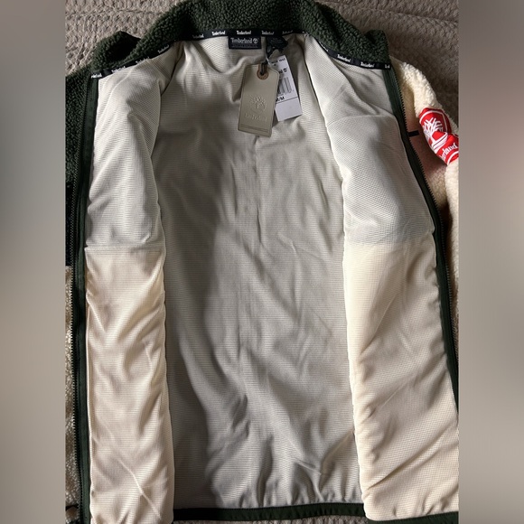 Men’s Timberland sherpa jacket. - Picture 3 of 4